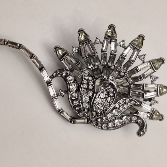 Signed Anne Klein Sparkly Crystals - Picture 3 of 11